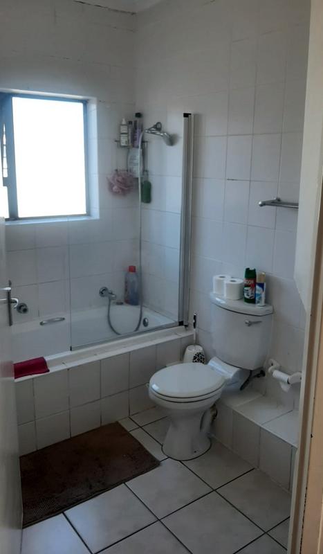 To Let 2 Bedroom Property for Rent in Parklands Western Cape